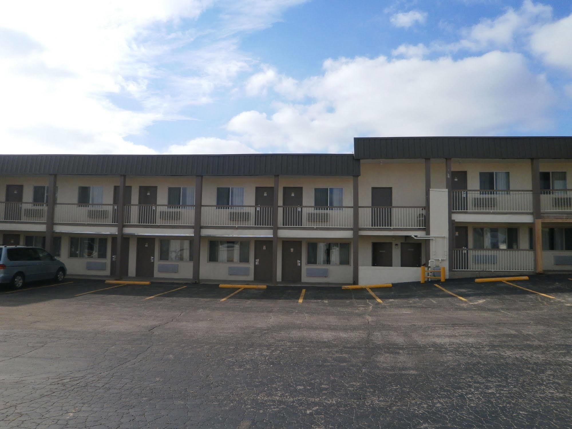 Richmond Inn And Suites Exterior foto
